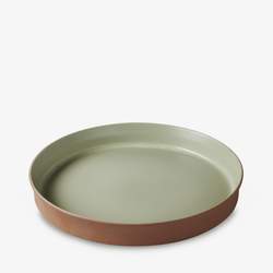 CONTRE JOUR Flared Plate 23cm Almond green