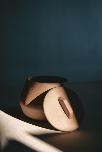 CONTRE JOUR Bowl With Lid 20cl Almond green / unglazed ochre clay