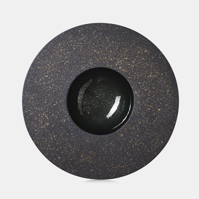 Sphere Plate 30.5cm Glossy Black Cosmos Gold 18cl
