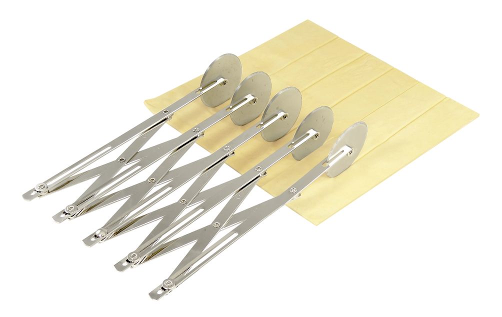 St/st dough cutter - 5 casters